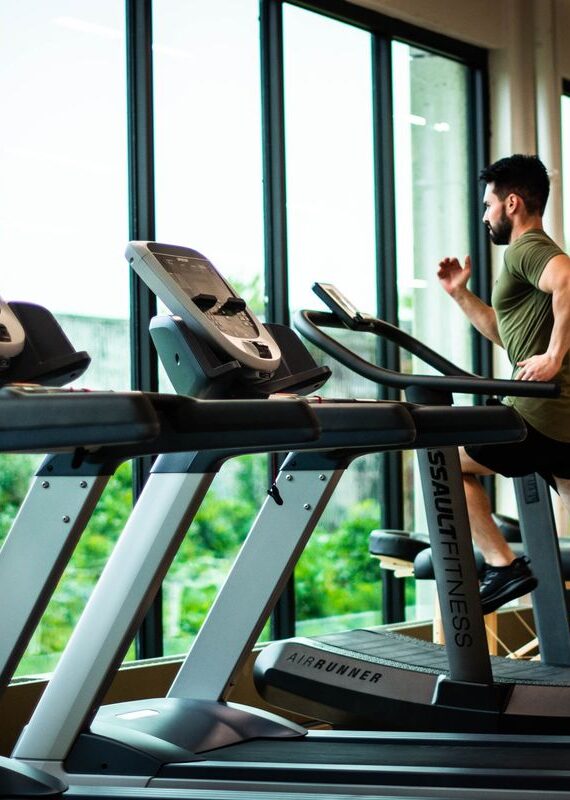 Bieganie na bieżni – efekty, które zmienią Twoje życie