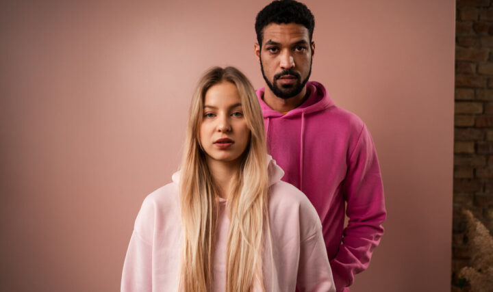 Bluzy z kapturem 4F – kto powinien po nie sięgnąć?