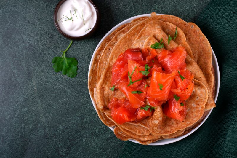 naleśniki gryczane z łososiem zdrowy szybki obiad