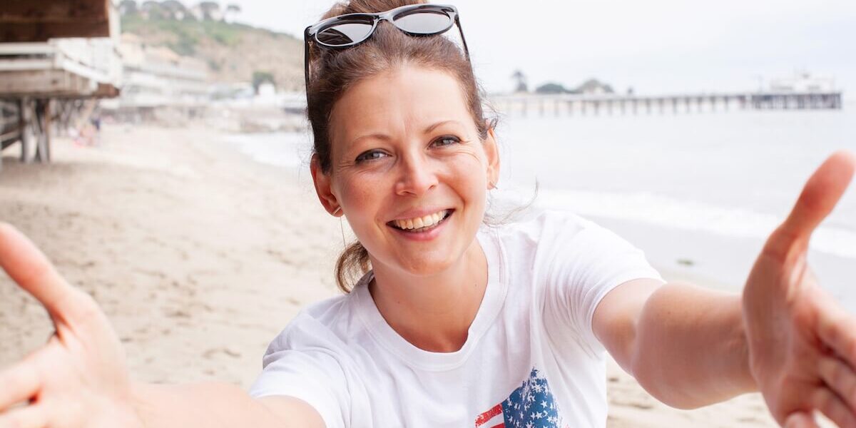 Jak zamówić koszulki z logo firmy? 5 najważniejszych kroków