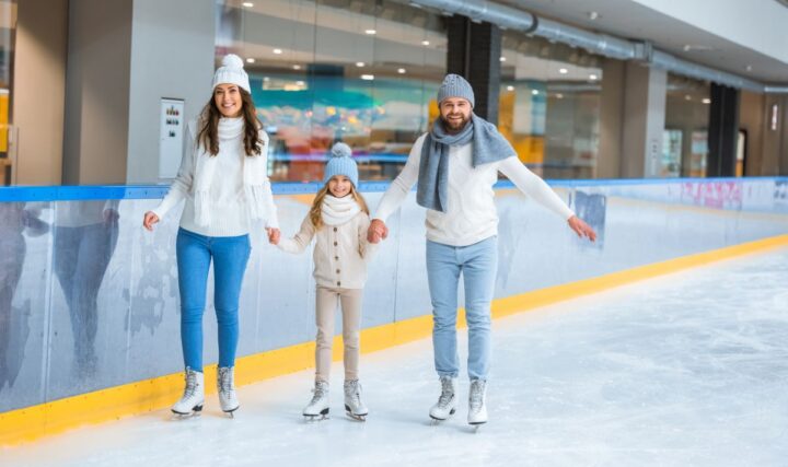 Jak jeździć na łyżwach? Poradnik do nauki w każdym wieku