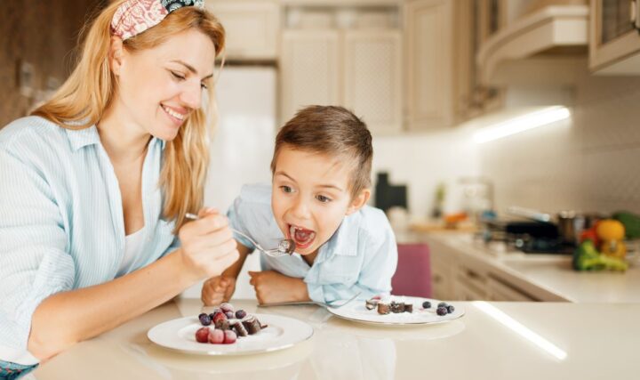 Zdrowy deser – 15 pomysłów na słodkości dla dzieci i dorosłych