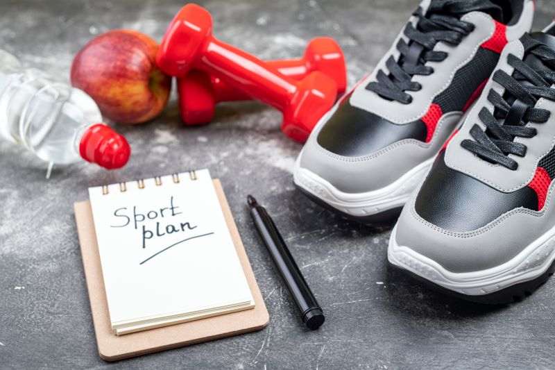 sposób na to jak się zmotywować do ćwiczeń - plan treningowy i sprzęt