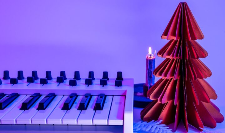 Instrument na świąteczny prezent 2024 – 4 propozycje ze sklepu muzycznego