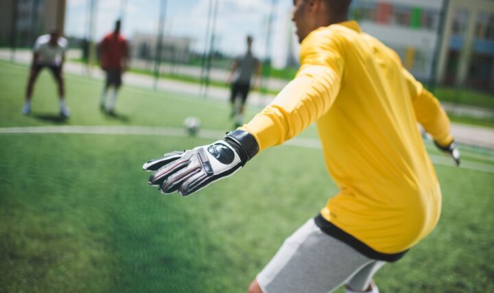 Korki do piłki nożnej – wybierz mądrze, graj z pasją!